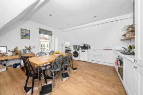 Flat 4, 6, Thicket Road, Penge, London SE20 8DD