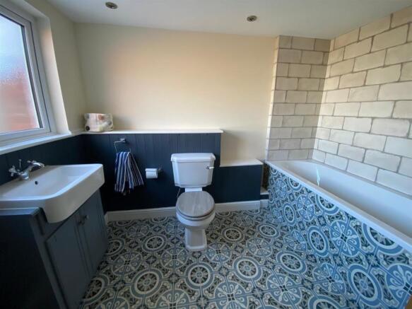 Bathroom.jpg