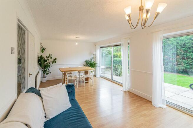 Lounge / Dining Room
