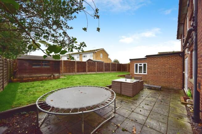 Patio/Bbq Area