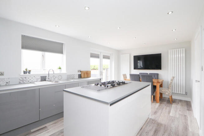 Kitchen/Dining Ro...