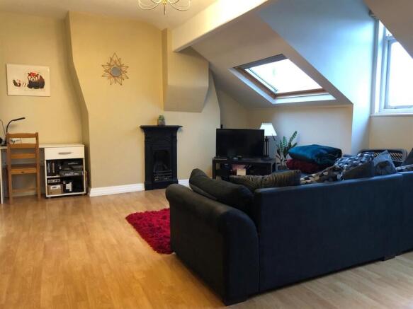 lounge 4.jpg
