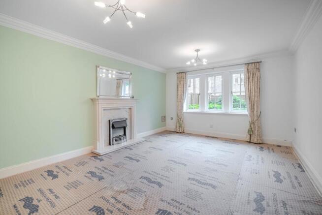 2 bed Flat for sale Image 6