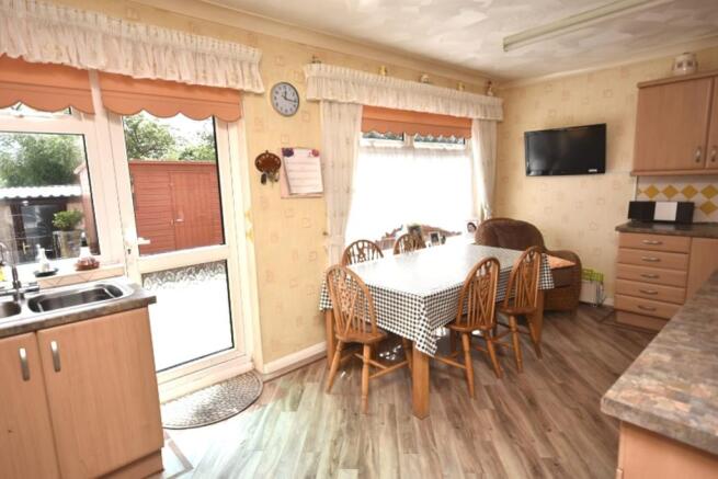 Kitchen / Breakfast