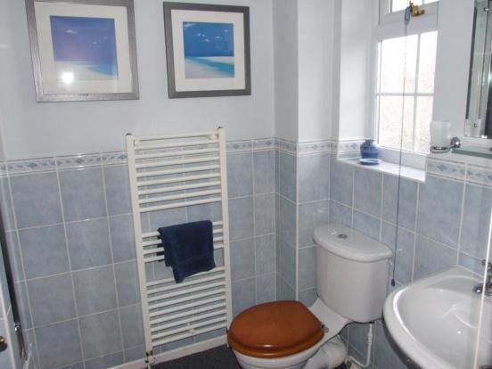 EN SUITE