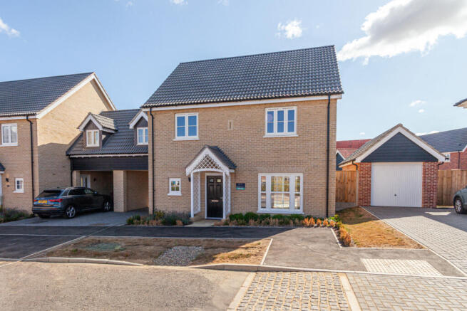 4 Bedroom Link Detached for Sale