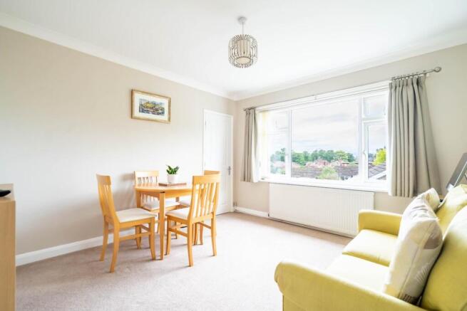 2 bed Apartment for sale Image 3