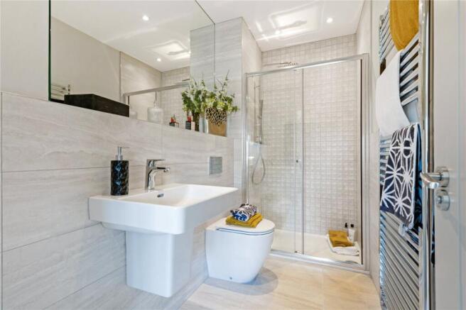 4 bed Detached for sale Image 10