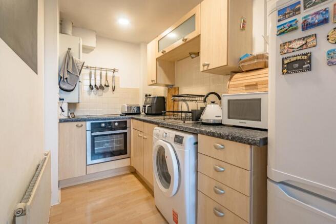 1 bed Flat for sale Image 4