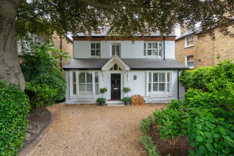Ailsa Road, Twickenham, South West London, TW1, United Kingdom