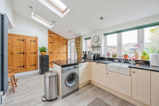 Breakfast Kitchen: