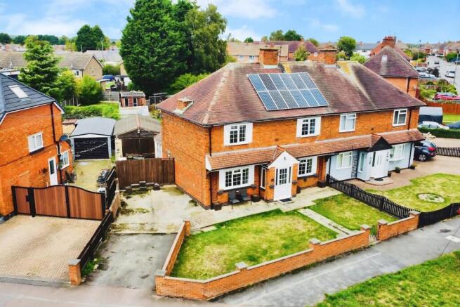 4-bed semi-detached on Central Avenue, Syston, LE7, £290,000