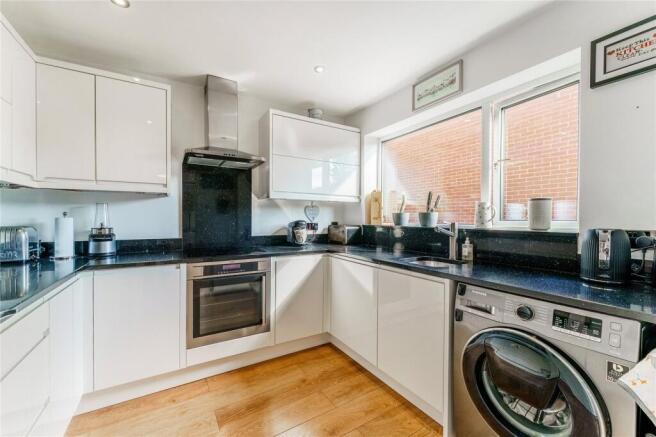 3 bed Bungalow for sale Image 11