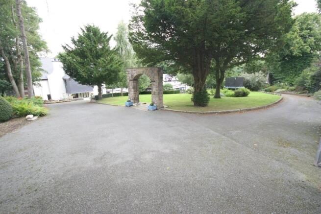 Circular Driveway