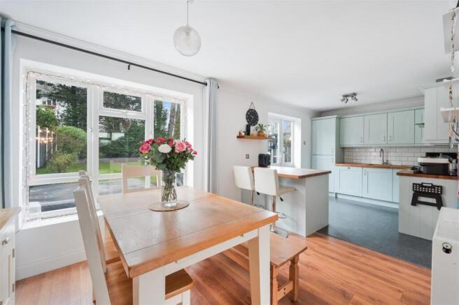 GALE CRESCENT, 2 (15).jpg