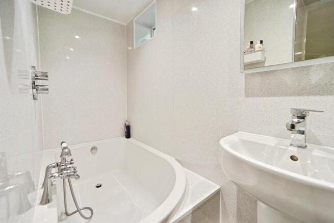 5 bed End of Terrace for sale Image 10