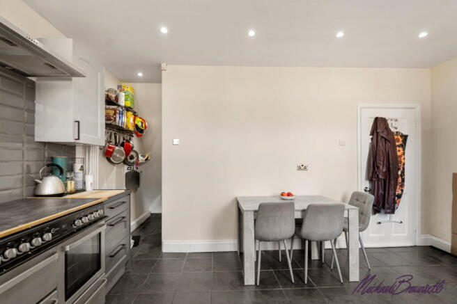 4 bed Terraced for sale Image 5