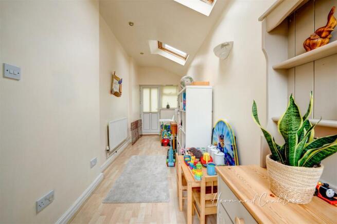 Murrayfield Road, Birchgrove, HernCrabtree (16).jp