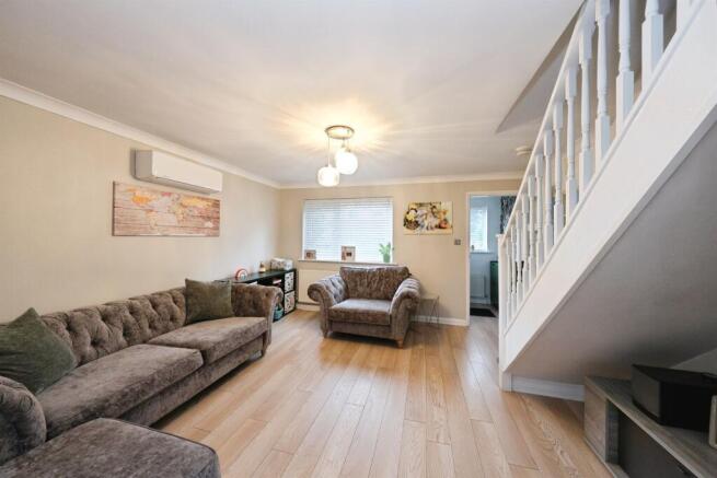 3 bed Semi-Detached for sale Image 7