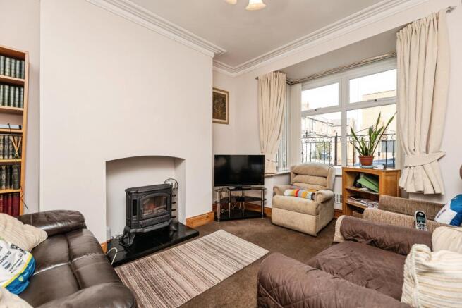 3 bed Semi-Detached for sale Image 4