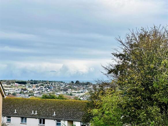 14 Summerlands Close 23.JPG