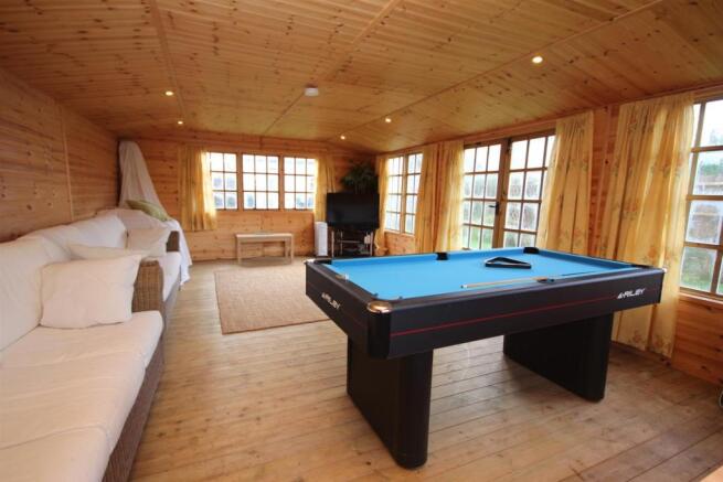 Summerhouse..JPG
