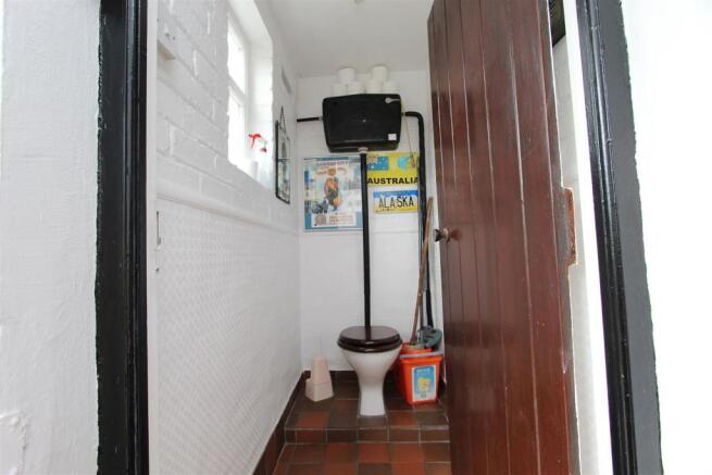 Downstairs WC.jpg
