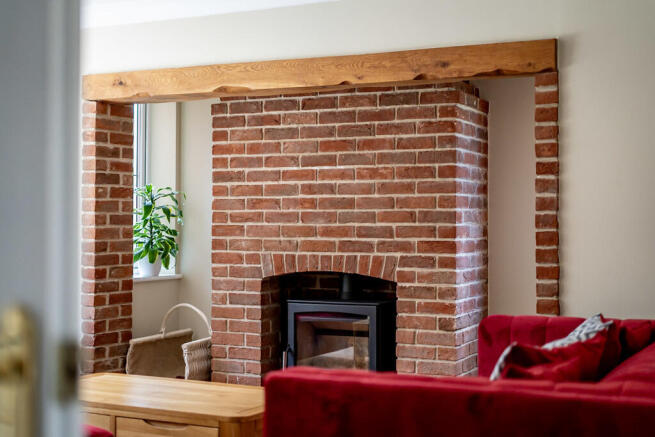 5 bed Detached for sale Image 4