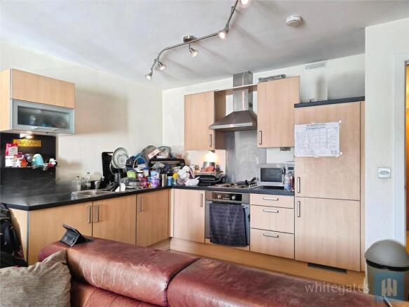 2 bed Apartment for sale Image 6