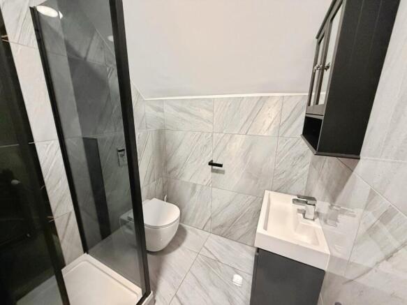 1 bed Apartment to rent Image 10