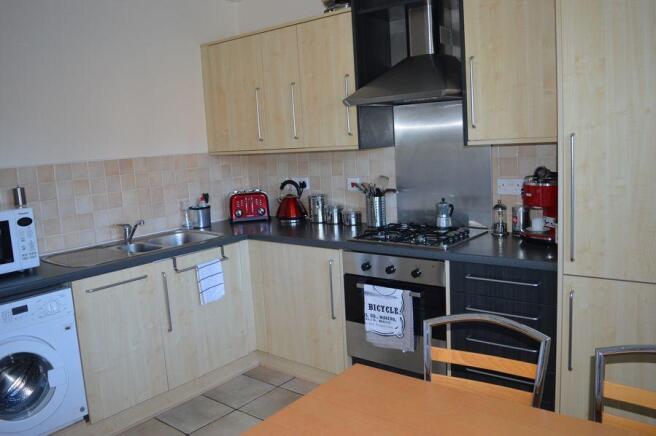 KITCHEN/BREAKFAST ROOM
