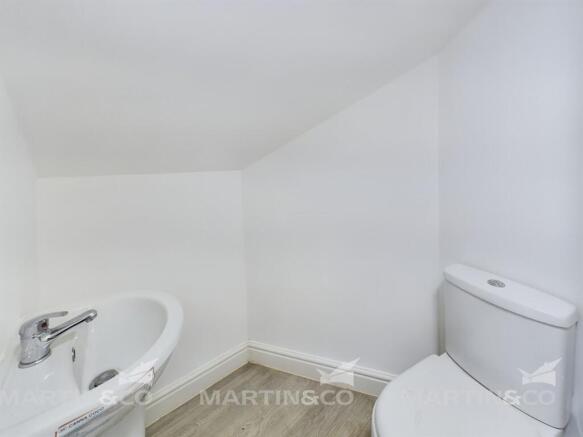 1 bed House Share to rent Image 8