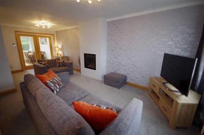 LARGE LOUNGE