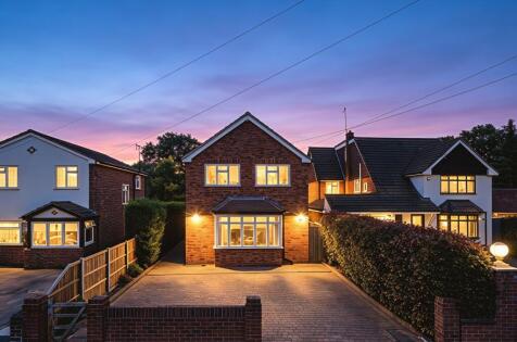 Mayfield Avenue, New Haw, Surrey, KT15