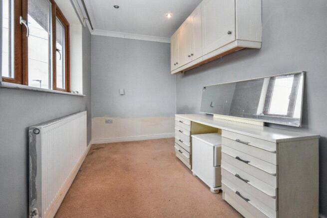 5 bed House for sale Image 12