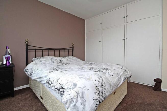 Bedroom 1 (3).JPG