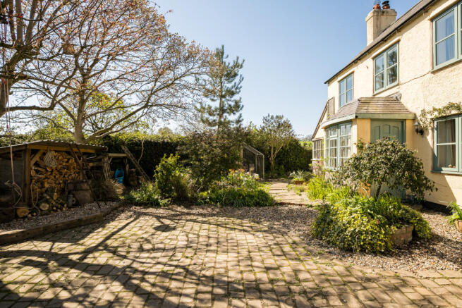 Front Garden.JPG