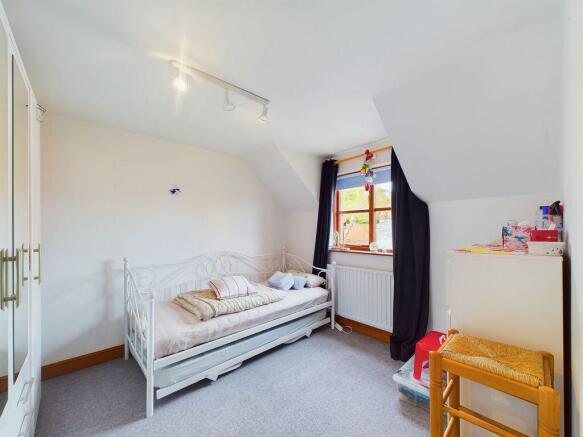 3 bed Terraced for sale Image 11