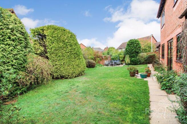 Garden opposite view