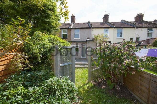 84 Crown Lane garden