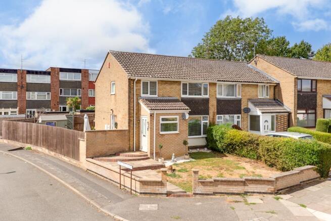 15 Medina Road, Corby (2 of 32).jpg
