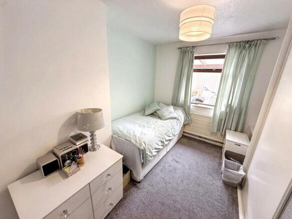 2 bed Semi-Detached Bungalow for sale Image 7