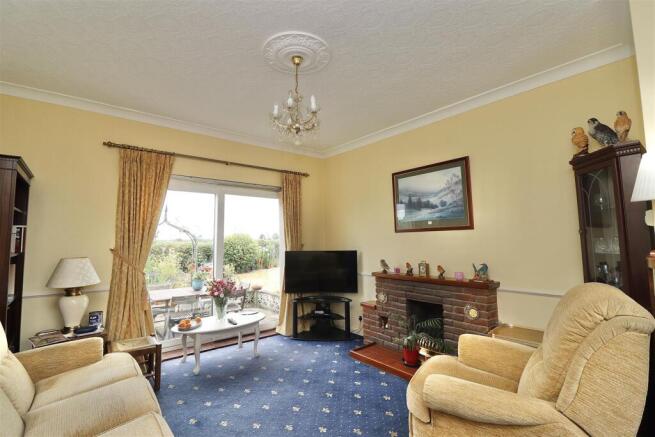 3 bed Semi-Detached for sale Image 6