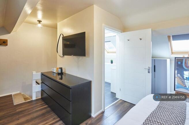1 bed House Share to rent Image 4