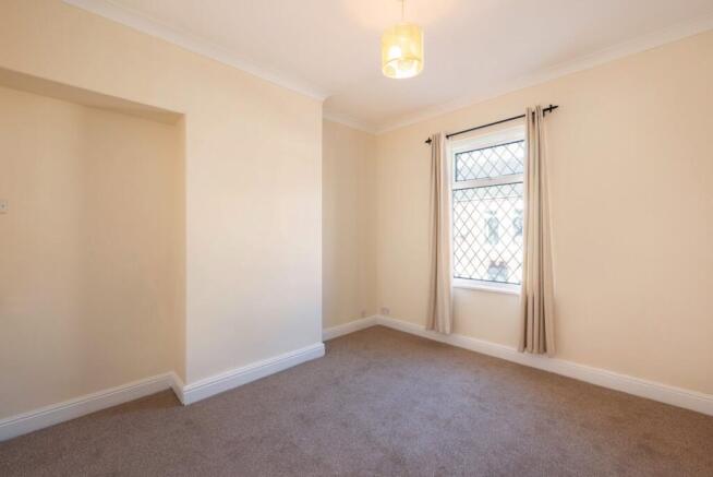 2 bed Terraced to rent Image 7