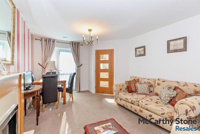 1 bed Apartment for sale Image 7