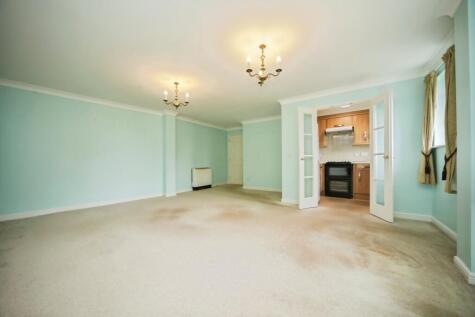 Holme Oaks Court, Ipswich
