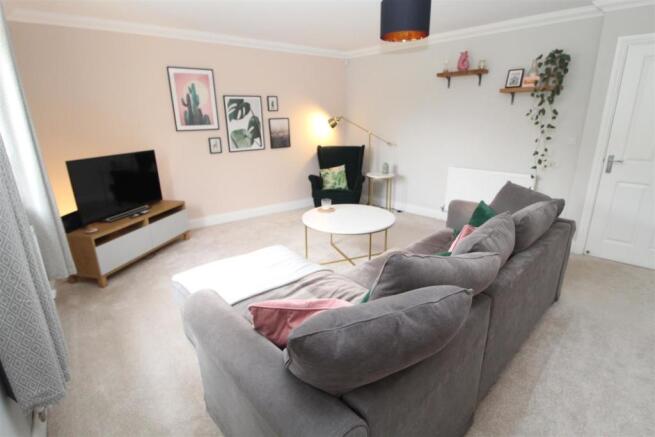 Sitting/Dining Room