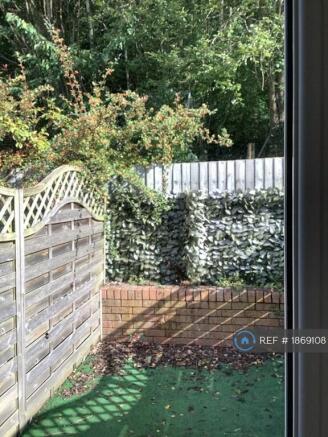 Pretty   Bijoux  Decking 