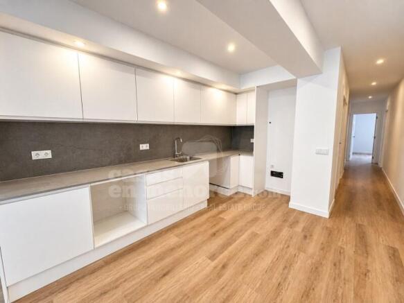 Brand new ground floor in Mahon